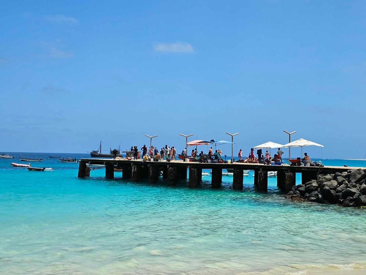 Soleil Beach House Santa Maria Bagian luar foto